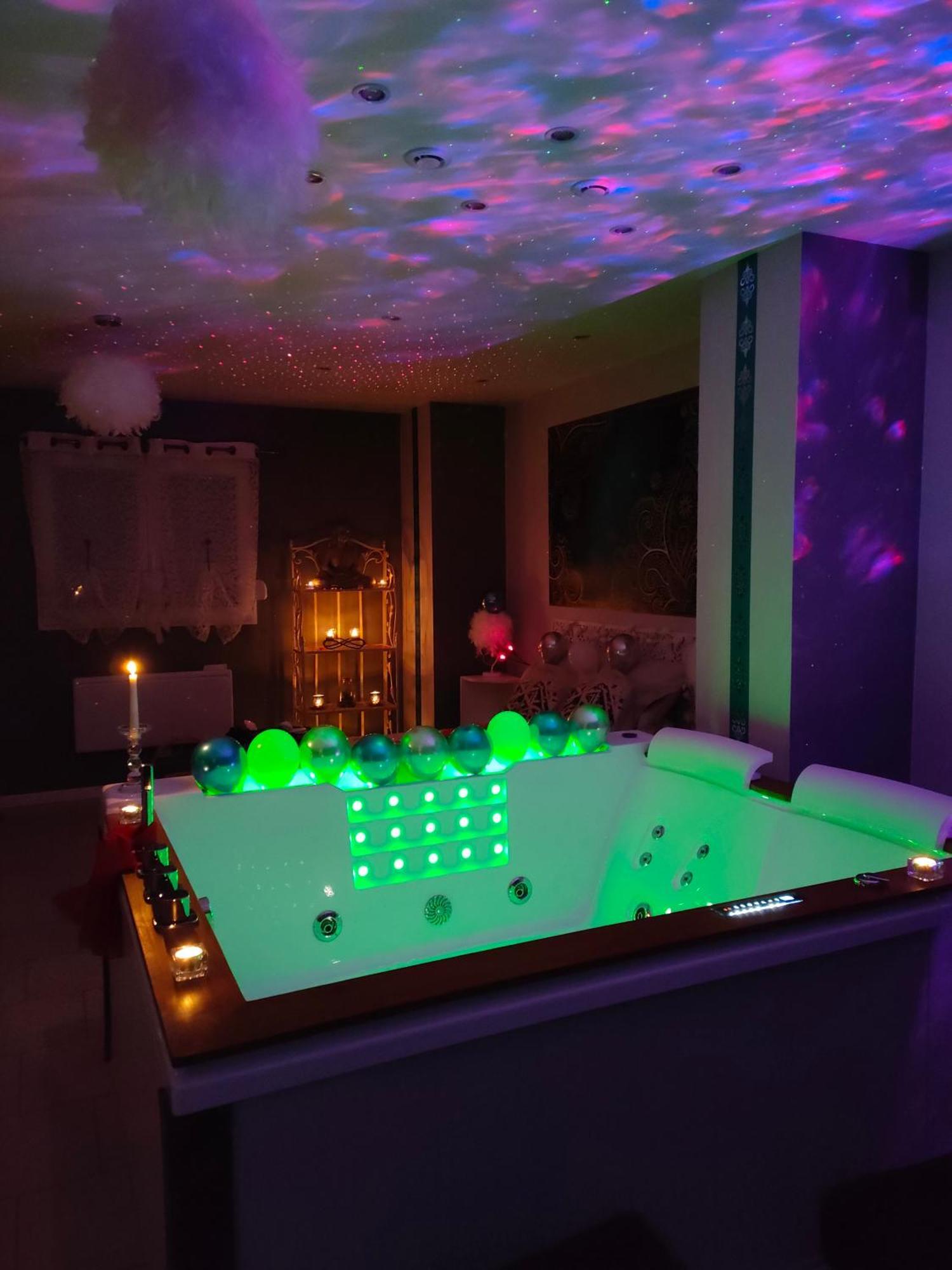 Loft Avec Baignoire Spa Lecrin Romantique Ochancourt Oda fotoğraf